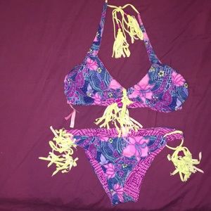 ✨Reversible Victoria’s Secret Bikini✨